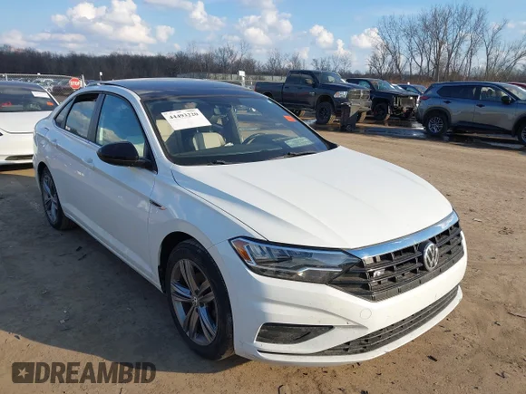 ✅ 2020 Volkswagen Jetta S • VIN: 3VWCB7BU4LM043156 • Лот: 44493220. Опубліковано раніше на IAAI з пробігом 83 556 миль. Безкоштовний доступ до архіву аукціонних продажів зі США та докладний звіт про історію автомобіля на DreamBid. Зображення 1.