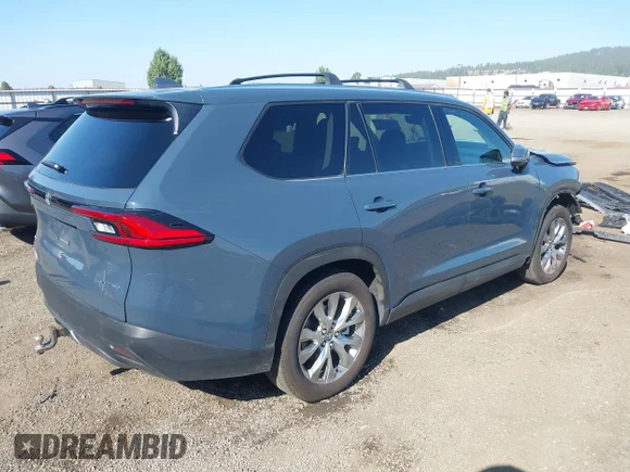 ✅ 2024 Toyota Highlander XLE • VIN: 5TDAAAB5XRS046963 • Lot: 43282397. Wystawiony na IAAI z przebiegiem 11 533 mil. Bezpłatny archiwum sprzedaży aukcyjnych z USA i szczegółowy raport historii pojazdu na DreamBid. Zdjęcie 4.
