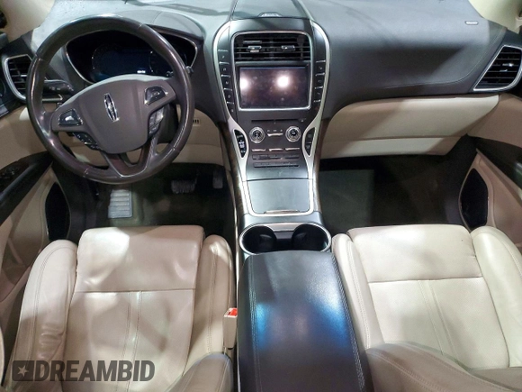 ✅ 2016 Lincoln MKX Reserve • VIN: 2LMTJ8LP5GBL57085 • Lot: 72922445. Wystawiony na Copart z przebiegiem 194 117 mil. Bezpłatny archiwum sprzedaży aukcyjnych z USA i szczegółowy raport historii pojazdu na DreamBid. Zdjęcie 8.