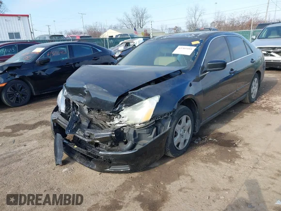✅ 2007 Honda Accord • VIN: 1HGTM56497A090750 • Lot: 43705104. Wystawiony na IAAI z przebiegiem 184 340 mil. Bezpłatny archiwum sprzedaży aukcyjnych z USA i szczegółowy raport historii pojazdu na DreamBid. Zdjęcie 6.