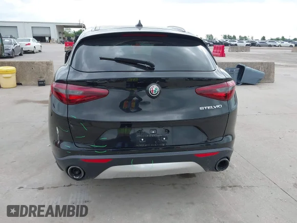 ✅ 2020 Alfa Romeo Stelvio • VIN: ZASPAJAN0L7C86124 • Lot: 44895087. Listed on IAAI with 44,966 mi. Free auction sales archive from the USA and detailed vehicle history report at DreamBid. Image 6.