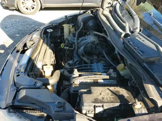 ✅ 2009 Volkswagen Routan SE • VIN: 2V8HW341X9R598675 • Lot: 43588204. Wystawiony na IAAI z przebiegiem 196 542 mil. Bezpłatny archiwum sprzedaży aukcyjnych z USA i szczegółowy raport historii pojazdu na DreamBid. Zdjęcie 19.