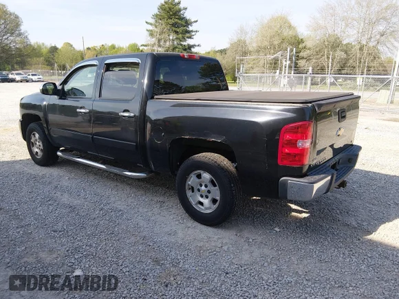 ✅ 2007 Chevrolet Silverado 1500 1LT • VIN: 2GCEC13C671718241 • Лот: 44815091. Опубліковано раніше на IAAI з пробігом 176 464 миль. Безкоштовний доступ до архіву аукціонних продажів зі США та докладний звіт про історію автомобіля на DreamBid. Зображення 3.