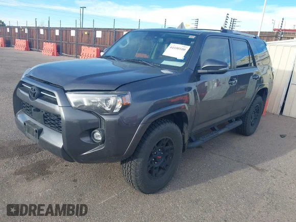 ✅ 2023 Toyota 4Runner SR5 Premium • VIN: JTENU5JR3P6182025 • Lot: 44100100. Wystawiony na IAAI z przebiegiem 63 059 mil. Bezpłatny archiwum sprzedaży aukcyjnych z USA i szczegółowy raport historii pojazdu na DreamBid. Zdjęcie 2.