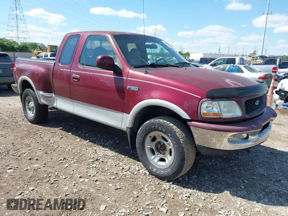 ✅ 1997 Ford F-150 • VIN: 1FTDX08W5VKC33941 • Lot: 45060477. Wystawiony na IAAI z przebiegiem 143 684 mil. Bezpłatny archiwum sprzedaży aukcyjnych z USA i szczegółowy raport historii pojazdu na DreamBid. Zdjęcie 1.