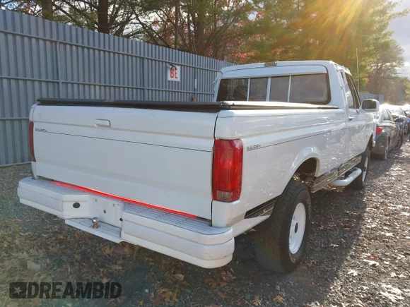 ✅ 1990 Ford F-150 • VIN: 1FTDF15N7LNB53041 • Лот: 43654196. Опубліковано раніше на IAAI з пробігом 230 001 миль. Безкоштовний доступ до архіву аукціонних продажів зі США та докладний звіт про історію автомобіля на DreamBid. Зображення 4.