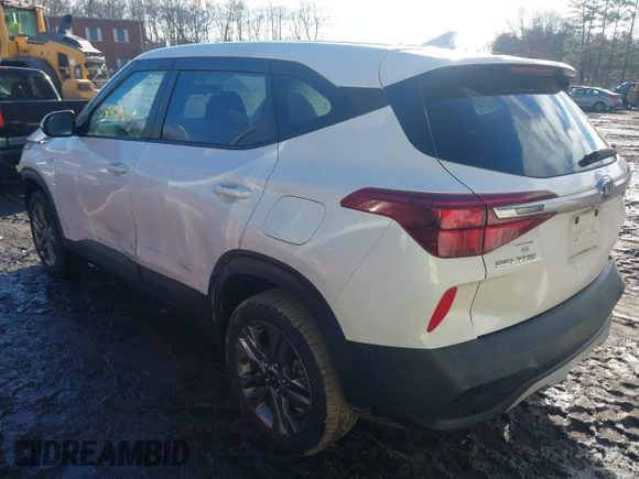 ✅ 2021 Kia Seltos LX • VIN: KNDEPCAA3M7046154 • Lot: 41444313. Wystawiony na IAAI z przebiegiem 39 192 mil. Bezpłatny archiwum sprzedaży aukcyjnych z USA i szczegółowy raport historii pojazdu na DreamBid. Zdjęcie 3.