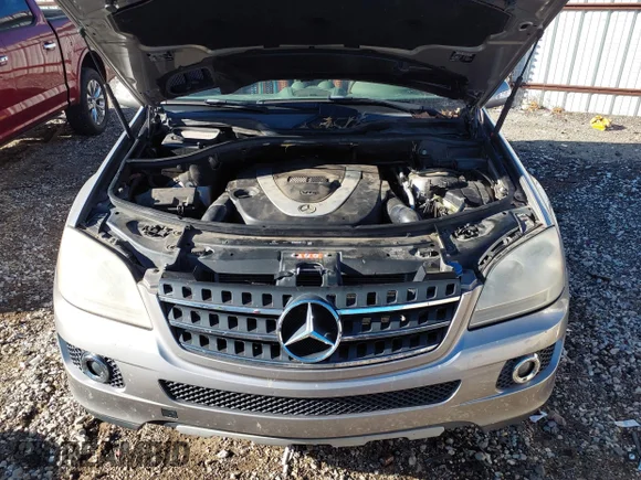 ✅ 2007 Mercedes-Benz M 350 • VIN: 4JGBB86E87A229630 • Lot: 43884603. Wystawiony na IAAI z przebiegiem 237 071 mil. Bezpłatny archiwum sprzedaży aukcyjnych z USA i szczegółowy raport historii pojazdu na DreamBid. Zdjęcie 10.