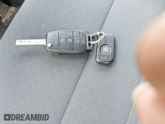 ✅ 2019 Kia Sorento LX • VIN: 5XYPGDA53KG583933 • Lot: 42306280. Wystawiony na IAAI z przebiegiem 48 662 mil. Bezpłatny archiwum sprzedaży aukcyjnych z USA i szczegółowy raport historii pojazdu na DreamBid. Zdjęcie 11.
