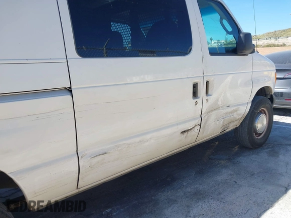 ✅ 2006 Ford Econoline Cargo • VIN: 1FTNE24W16DB04726 • Lot: 44572214. Wystawiony na IAAI z przebiegiem 172 428 mil. Bezpłatny archiwum sprzedaży aukcyjnych z USA i szczegółowy raport historii pojazdu na DreamBid. Zdjęcie 6.