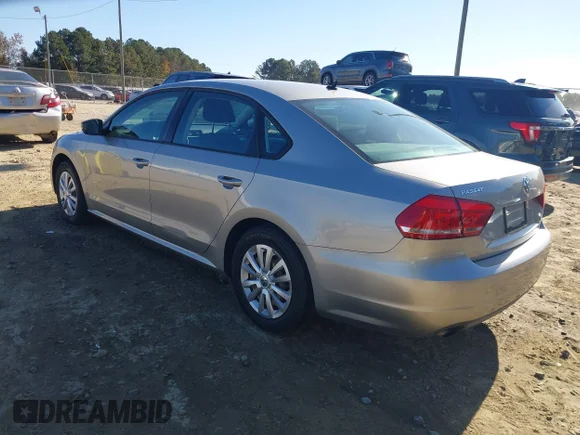 ✅ 2014 Volkswagen Passat S • VIN: 1VWAS7A32EC028529 • Lot: 43517578. Listed on IAAI with 162,019 mi. Free auction sales archive from the USA and detailed vehicle history report at DreamBid. Image 3.