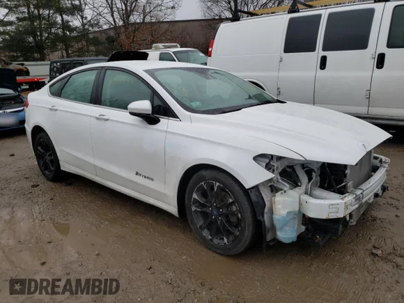 ✅ 2019 Ford Fusion SE • VIN: 3FA6P0LU8KR208219 • Lot: 71338532. Wystawiony na Copart z przebiegiem 28 212 mil. Bezpłatny archiwum sprzedaży aukcyjnych z USA i szczegółowy raport historii pojazdu na DreamBid. Zdjęcie 4.