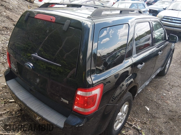 ✅ 2010 Ford Escape XLT • VIN: 1FMCU9DG2AKC75397 • Lot: 45273844. Wystawiony na IAAI z przebiegiem 125 491 mil. Bezpłatny archiwum sprzedaży aukcyjnych z USA i szczegółowy raport historii pojazdu na DreamBid. Zdjęcie 4.
