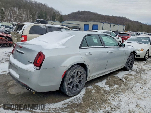 ✅ 2023 Chrysler 300 Touring L • VIN: 2C3CCASG1PH661938 • Lot: 72944095. Wystawiony na Copart z przebiegiem 33 683 mil. Bezpłatny archiwum sprzedaży aukcyjnych z USA i szczegółowy raport historii pojazdu na DreamBid. Zdjęcie 3.