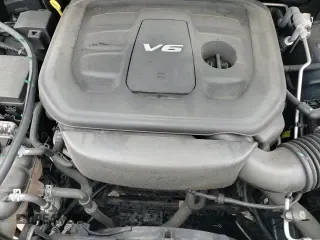 ✅ 2017 Jeep Grand Cherokee Altitude • VIN: 1C4RJFAG1HC887122 • Lot: 81211025. Listed on Copart with 113,701 mi. Free auction sales archive from the USA and detailed vehicle history report at DreamBid. Image 15.