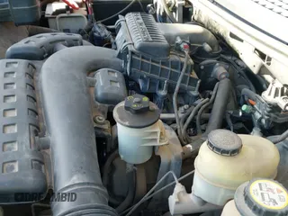 ✅ 2005 Ford F-150 XLT • VIN: 1FTPX12585NB01273 • Lot: 43585117. Listed on IAAI with 181,091 mi. Free auction sales archive from the USA and detailed vehicle history report at DreamBid. Image 14.