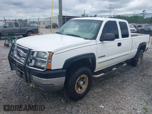 ✅ 2003 Chevrolet Silverado 2500HD LS • VIN: 1GCHK29U73E114289 • Lot: 42714596. Wystawiony na IAAI z przebiegiem 211 845 mil. Bezpłatny archiwum sprzedaży aukcyjnych z USA i szczegółowy raport historii pojazdu na DreamBid. Zdjęcie 2.