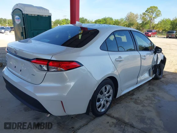 ✅ 2026 Toyota Corolla LE • VIN: 5YFB4MDE2TP405720 • Lot: 44797477. Wystawiony na IAAI z przebiegiem 5 043 mil. Bezpłatny archiwum sprzedaży aukcyjnych z USA i szczegółowy raport historii pojazdu na DreamBid. Zdjęcie 4.