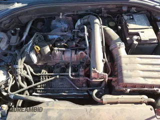 ✅ 2020 Volkswagen Jetta SEL • VIN: 3VWEB7BUXLM026483 • Lot: 82613215. Wystawiony na Copart z przebiegiem 115 554 mil. Bezpłatny archiwum sprzedaży aukcyjnych z USA i szczegółowy raport historii pojazdu na DreamBid. Zdjęcie 15.