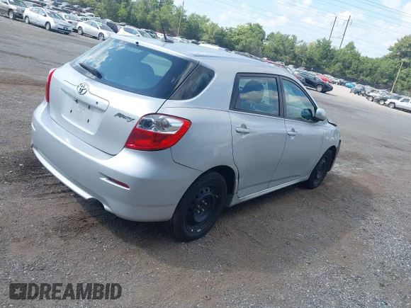 ✅ 2013 Toyota Matrix L • VIN: 2T1KU4EEXDC948622 • Лот: 42987104. Опубліковано раніше на IAAI з пробігом 194 293 миль. Безкоштовний доступ до архіву аукціонних продажів зі США та докладний звіт про історію автомобіля на DreamBid. Зображення 4.