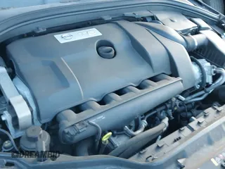 ✅ 2014 Volvo XC60 R-Design Premier Plus • VIN: YV4902DZ2E2534279 • Lot: 41247263. Wystawiony na IAAI z przebiegiem 47 964 mil. Bezpłatny archiwum sprzedaży aukcyjnych z USA i szczegółowy raport historii pojazdu na DreamBid. Zdjęcie 20.