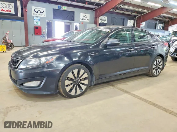 ✅ 2011 Kia Optima SX • VIN: KNAGR4A67B5155937 • Lot: 54667036. Wystawiony na Copart z przebiegiem 257 116 mil. Bezpłatny archiwum sprzedaży aukcyjnych z USA i szczegółowy raport historii pojazdu na DreamBid. Zdjęcie 1.