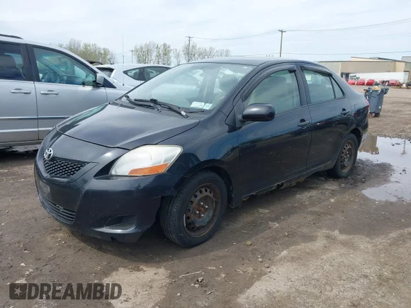✅ 2010 Toyota Yaris • VIN: JTDBT4K32A4067854 • Lot: 45131098. Wystawiony na IAAI z przebiegiem 176 949 mil. Bezpłatny archiwum sprzedaży aukcyjnych z USA i szczegółowy raport historii pojazdu na DreamBid. Zdjęcie 2.
