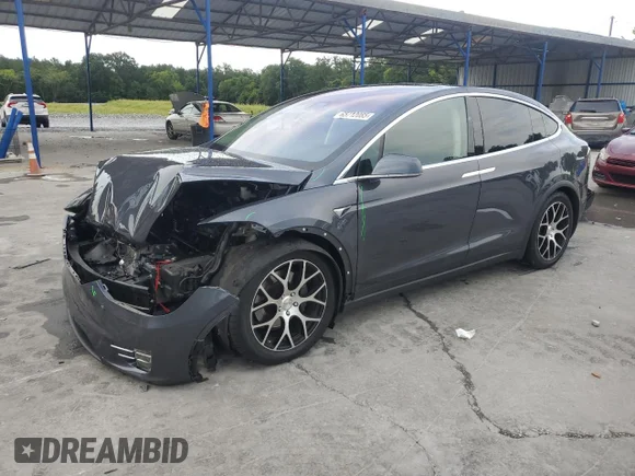 ✅ 2018 Tesla Model X 75D • VIN: 5YJXCAE20JF137027 • Lot: 65712085. Wystawiony na Copart z przebiegiem 49 366 mil. Bezpłatny archiwum sprzedaży aukcyjnych z USA i szczegółowy raport historii pojazdu na DreamBid. Zdjęcie 1.