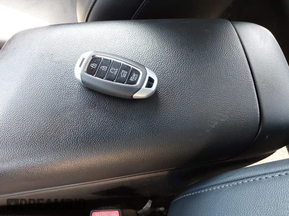 ✅ 2021 Hyundai Elantra Limited • VIN: KMHLN4AJXMU011062 • Lot: 44215245. Wystawiony na IAAI z przebiegiem 40 619 mil. Bezpłatny archiwum sprzedaży aukcyjnych z USA i szczegółowy raport historii pojazdu na DreamBid. Zdjęcie 11.