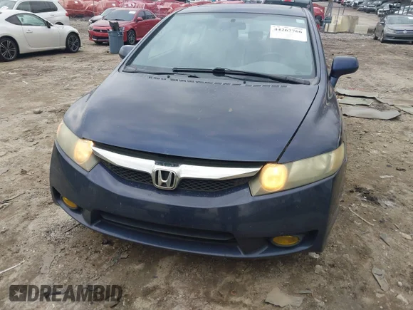 ✅ 2010 Honda Civic EX-L • VIN: 19XFA1F95AE008431 • Lot: 44267766. Wystawiony na IAAI z przebiegiem 212 558 mil. Bezpłatny archiwum sprzedaży aukcyjnych z USA i szczegółowy raport historii pojazdu na DreamBid. Zdjęcie 6.