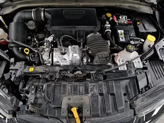 2024 Dodge Hornet GT z VIN ZACNDFAN2R3A37220, wystawiony jako Copart lot #67759725 z przebiegiem 48 688 mil mil oraz Czysty tytuł • Clean title. Historia ofert i sprzedaży dostępna na DreamBid. Obrazek 15.