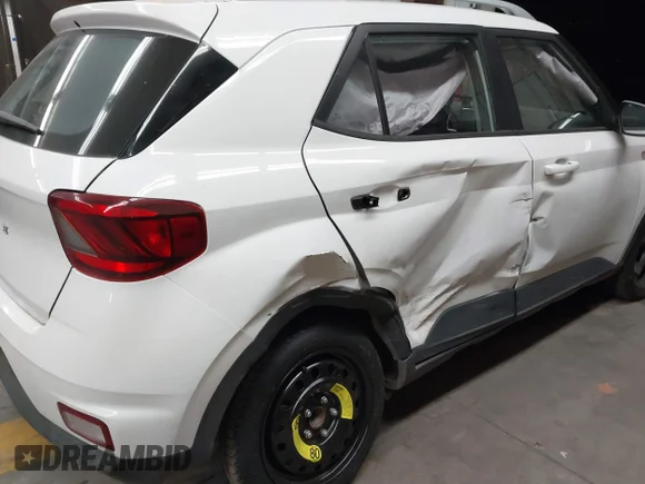 ✅ 2023 Hyundai Venue Limited • VIN: KMHRC8A30PU262590 • Lot: 43847910. Wystawiony na IAAI z przebiegiem 62 794 mil. Bezpłatny archiwum sprzedaży aukcyjnych z USA i szczegółowy raport historii pojazdu na DreamBid. Zdjęcie 6.