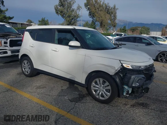 ✅ 2022 Kia Soul LX • VIN: KNDJ23AUXN7172410 • Лот: 44090093. Опубликован ранее на IAAI с пробегом 38 859 миль. Бесплатный доступ к архиву аукционных продаж из США и подробный отчёт об истории автомобиля на DreamBid. Изображение 1.