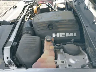 2018 Dodge Challenger R/T с VIN 2C3CDZBT9JH300893, выставлен на аукционе IAAI как лот 42771152 с пробегом 195 216 миль миль и . История ставок и продаж доступна на DreamBid. Изображение 19.