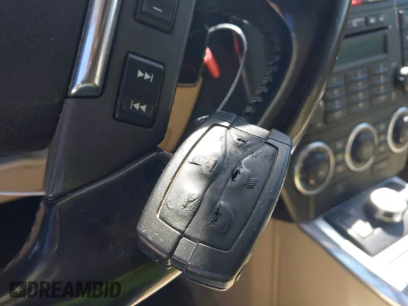 ✅ 2010 Land Rover LR2 HSE • VIN: SALFT2BN6AH158618 • Lot: 42224817. Wystawiony na IAAI z przebiegiem 158 374 mil. Bezpłatny archiwum sprzedaży aukcyjnych z USA i szczegółowy raport historii pojazdu na DreamBid. Zdjęcie 11.
