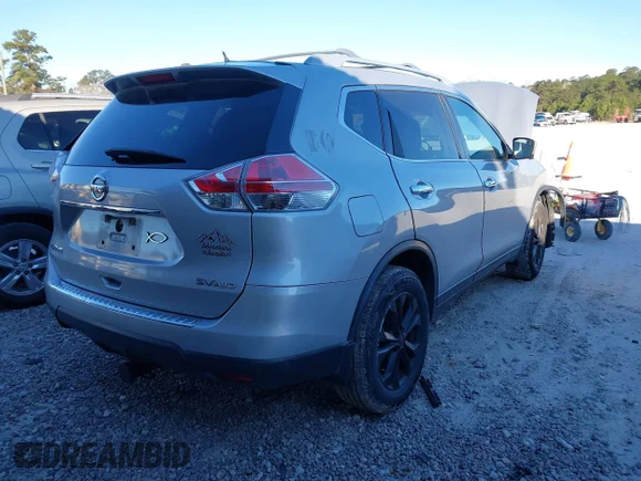 ✅ 2016 Nissan Rogue SV • VIN: 5N1AT2MV7GC810601 • Lot: 43924847. Listed on IAAI with 132,850 mi. Free auction sales archive from the USA and detailed vehicle history report at DreamBid. Image 4.