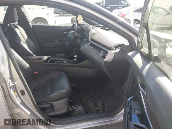 ✅ 2019 Toyota C-HR LE • VIN: JTNKHMBX5K1058214 • Lot: 43623883. Wystawiony na IAAI z przebiegiem 125 495 mil. Bezpłatny archiwum sprzedaży aukcyjnych z USA i szczegółowy raport historii pojazdu na DreamBid. Zdjęcie 5.