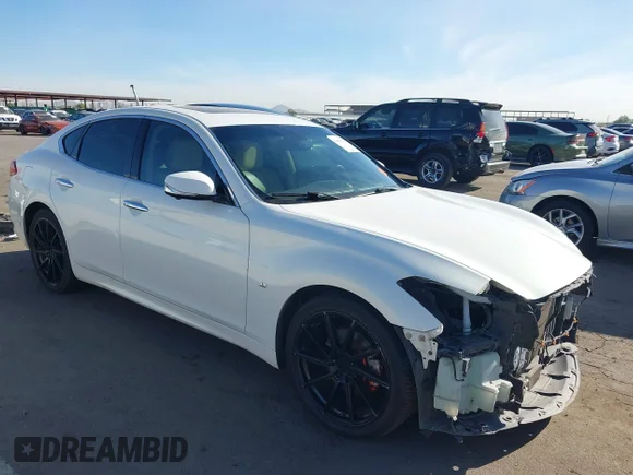✅ 2015 Infiniti Q70 • VIN: JN1BY1AP9FM541667 • Lot: 44583513. Wystawiony na IAAI z przebiegiem 200 479 mil. Bezpłatny archiwum sprzedaży aukcyjnych z USA i szczegółowy raport historii pojazdu na DreamBid. Zdjęcie 1.