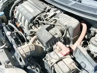 ✅ 2011 Honda CR-Z EX • VIN: JHMZF1D64BS015973 • Lot: 42195896. Wystawiony na IAAI z przebiegiem 293 901 mil. Bezpłatny archiwum sprzedaży aukcyjnych z USA i szczegółowy raport historii pojazdu na DreamBid. Zdjęcie 14.