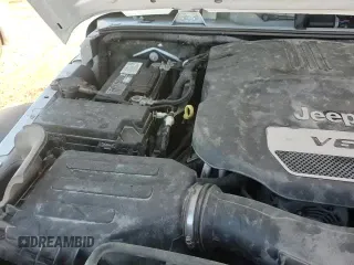 ✅ 2018 Jeep Wrangler Unlimited Sport • VIN: 1C4BJWDG4JL812319 • Lot: 90481595. Wystawiony na Copart z przebiegiem 89 525 mil. Bezpłatny archiwum sprzedaży aukcyjnych z USA i szczegółowy raport historii pojazdu na DreamBid. Zdjęcie 14.