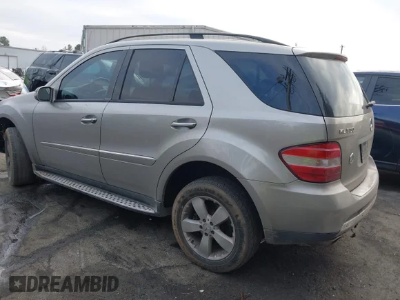 ✅ 2006 Mercedes-Benz M 500 • VIN: 4JGBB75E96A015224 • Lot: 44294339. Wystawiony na IAAI z przebiegiem 312 154 mil. Bezpłatny archiwum sprzedaży aukcyjnych z USA i szczegółowy raport historii pojazdu na DreamBid. Zdjęcie 3.