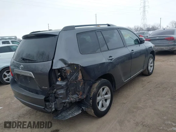 ✅ 2010 Toyota Highlander SE • VIN: 5TDJK3EHXAS034072 • Lot: 44314884. Wystawiony na IAAI z przebiegiem 248 385 mil. Bezpłatny archiwum sprzedaży aukcyjnych z USA i szczegółowy raport historii pojazdu na DreamBid. Zdjęcie 4.