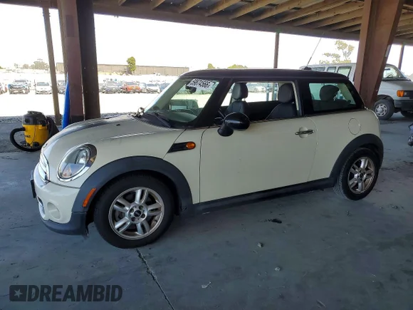 ✅ 2011 MINI Hardtop • VIN: WMWSU3C50BT251363 • Лот: 59874566. Опубликован ранее на Copart с пробегом 178 833 миль. Бесплатный доступ к архиву аукционных продаж из США и подробный отчёт об истории автомобиля на DreamBid. Изображение 1.