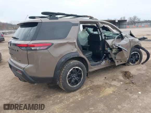 ✅ 2025 Nissan Pathfinder Rock Creek • VIN: 5N1DR3BD3SC236812 • Lot: 44399354. Wystawiony na IAAI z przebiegiem 13 123 mil. Bezpłatny archiwum sprzedaży aukcyjnych z USA i szczegółowy raport historii pojazdu na DreamBid. Zdjęcie 4.