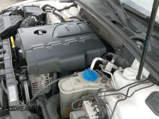 ✅ 2009 Audi A4 Premium • VIN: WAULF78KX9N035426 • Lot: 42219508. Wystawiony na IAAI z przebiegiem 140 881 mil. Bezpłatny archiwum sprzedaży aukcyjnych z USA i szczegółowy raport historii pojazdu na DreamBid. Zdjęcie 19.