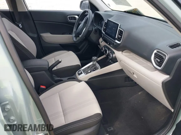 ✅ 2025 Hyundai Venue SEL • VIN: KMHRC8A37SU355454 • Lot: 41710423. Wystawiony na IAAI z przebiegiem 4 322 mil. Bezpłatny archiwum sprzedaży aukcyjnych z USA i szczegółowy raport historii pojazdu na DreamBid. Zdjęcie 5.