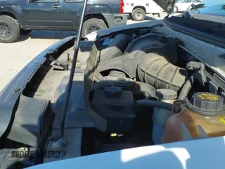 ✅ 2010 Ford Econoline Cargo Commercial • VIN: 1FTNS2ELXADA15937 • Lot: 43617183. Wystawiony na IAAI z przebiegiem 249 696 mil. Bezpłatny archiwum sprzedaży aukcyjnych z USA i szczegółowy raport historii pojazdu na DreamBid. Zdjęcie 21.