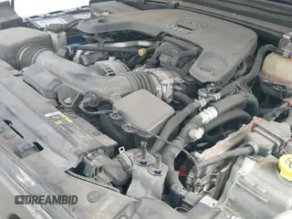 ✅ 2020 Jeep Wrangler Unlimited Sport Altitude • VIN: 1C4HJXDG3LW221691 • Lot: 41505933. Wystawiony na IAAI z przebiegiem 55 562 mil. Bezpłatny archiwum sprzedaży aukcyjnych z USA i szczegółowy raport historii pojazdu na DreamBid. Zdjęcie 18.