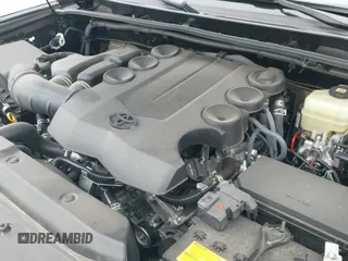 ✅ 2021 Toyota 4Runner Nightshade • VIN: JTEJU5JRXM5905949 • Lot: 41606312. Wystawiony na IAAI z przebiegiem 15 930 mil. Bezpłatny archiwum sprzedaży aukcyjnych z USA i szczegółowy raport historii pojazdu na DreamBid. Zdjęcie 19.