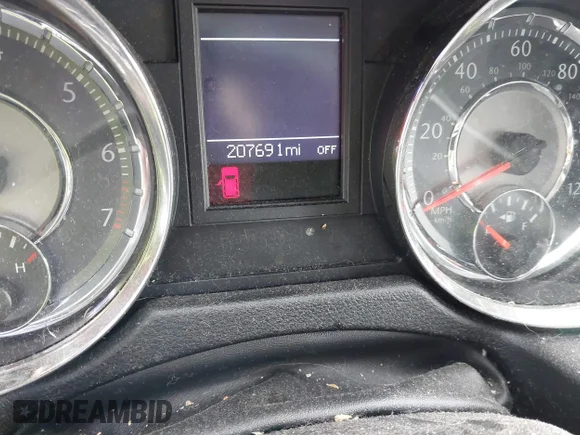 ✅ 2012 Chrysler Town & Country Touring • VIN: 2C4RC1BG6CR282864 • Lot: 42930016. Listed on IAAI with 207,691 mi. Free auction sales archive from the USA and detailed vehicle history report at DreamBid. Image 7.